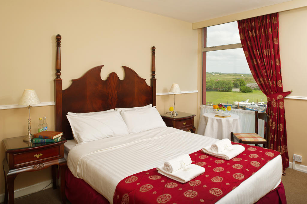 Logues Liscannor Hotel Экстерьер фото